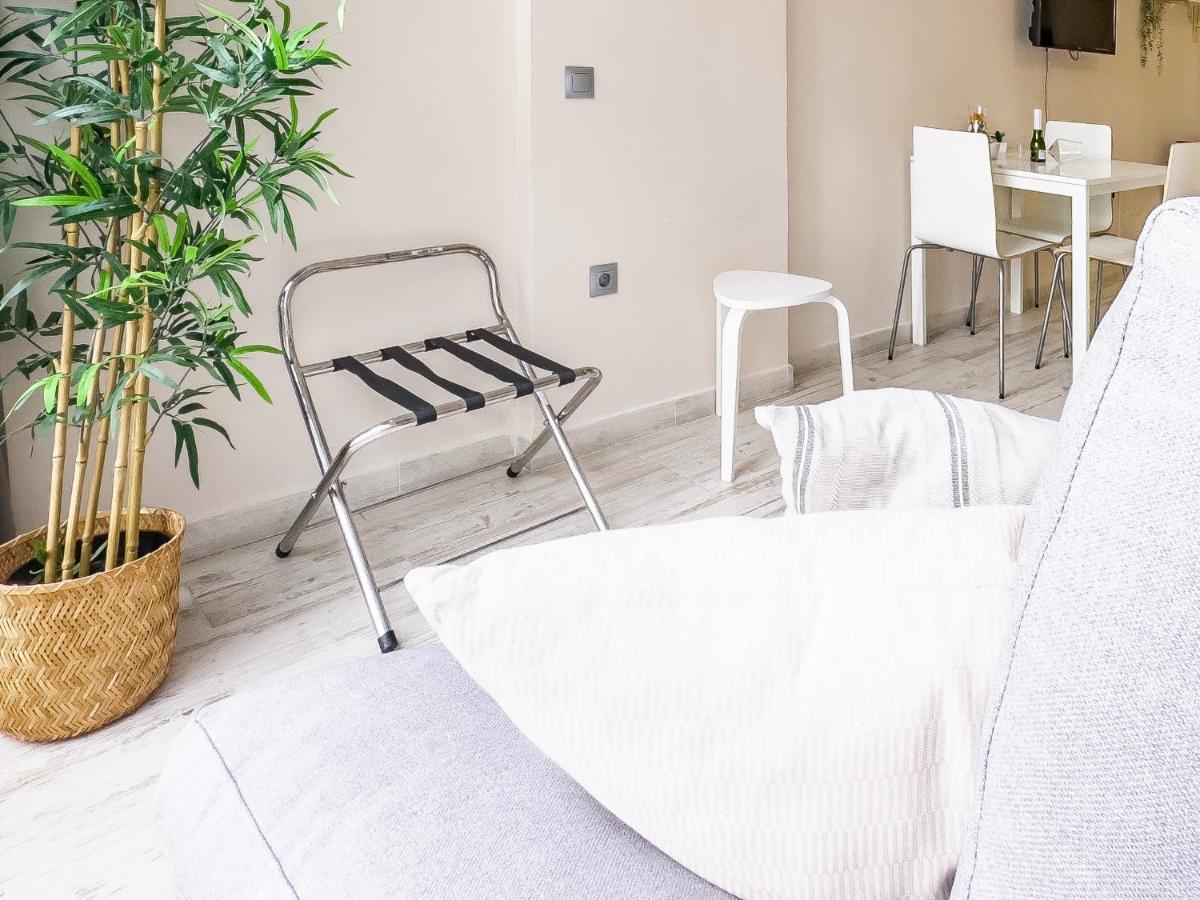 Sun Coast Benalmádena -- Superb studio with 4 pools, gardens&breakfast Exterior foto